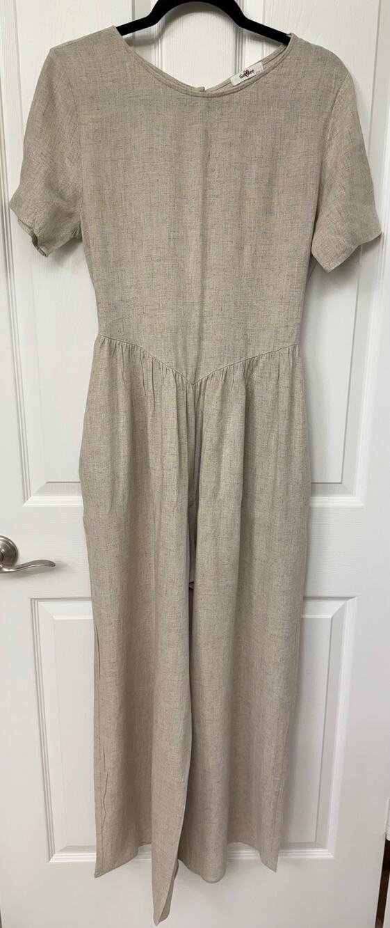 Geegee beige NWOT linen jumpsuit Small open back wide legs pockets Lagenlook